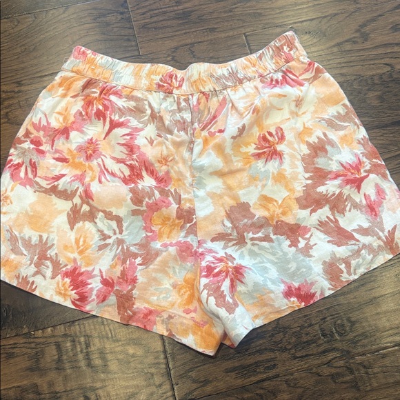 Abercrombie & Fitch Floral Print Women's Linen Shorts - Picture 6 of 7